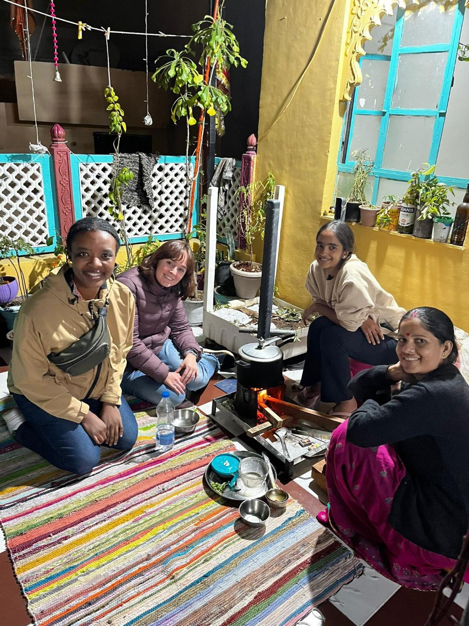 Black Pepper Home Stay Udaipur Bagian luar foto