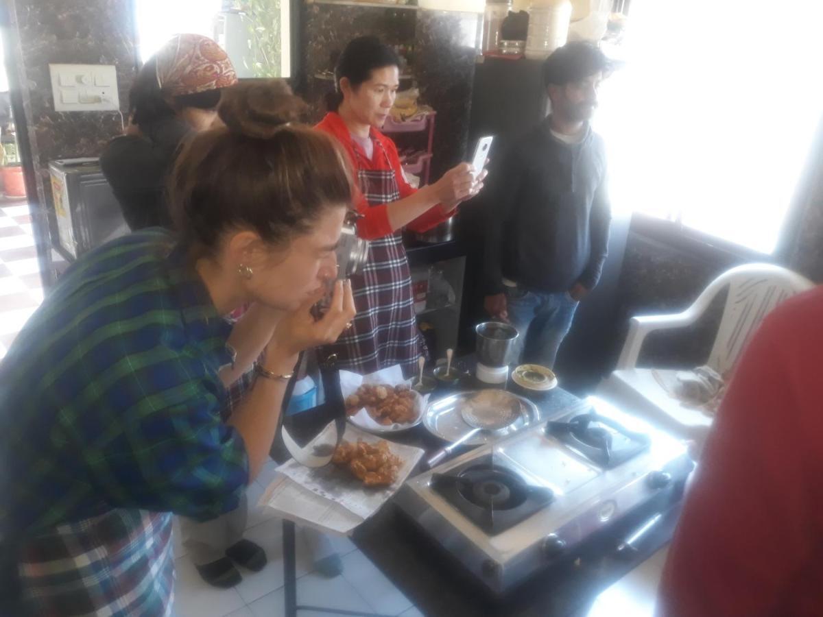 Black Pepper Home Stay Udaipur Bagian luar foto